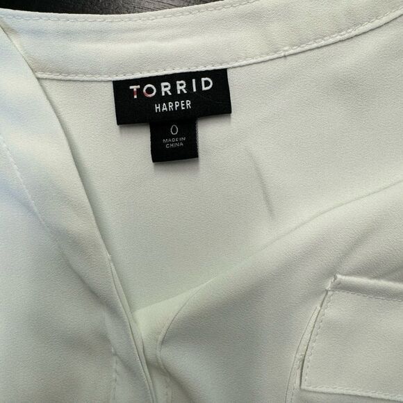 Torrid  Short Sleeve Blouse - Picture 7 of 13